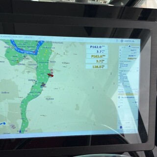 D731D30C-4EF2-4F1B-92B3-FF590BBD96B4